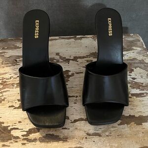 Express Women's Black Mules